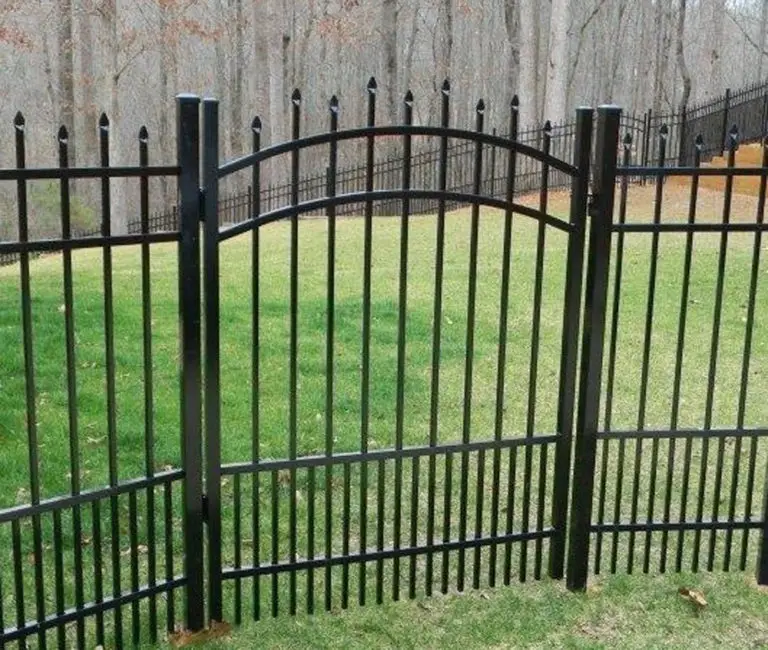 Manhattan Puppy Residential Single Arched Gate