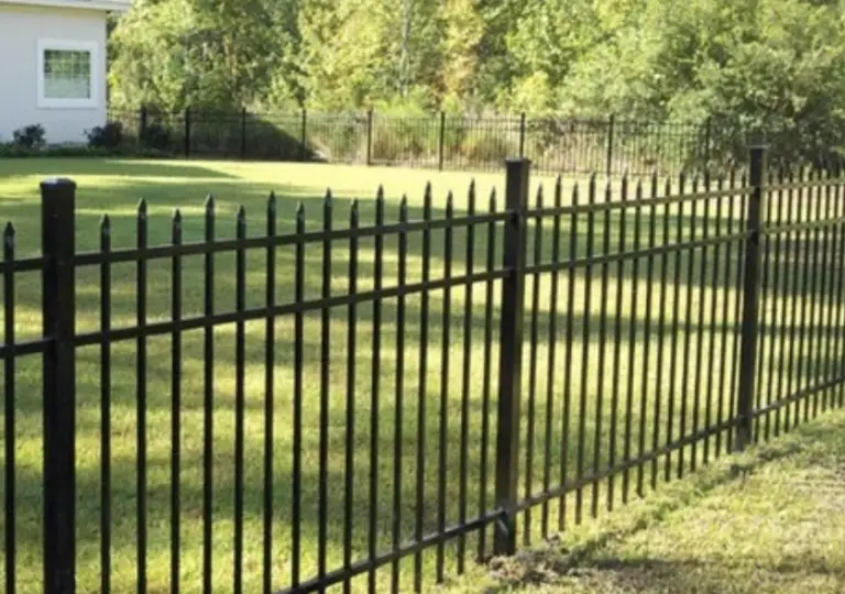 Aluminum Fences for DIY Homeowners - Learn More Now